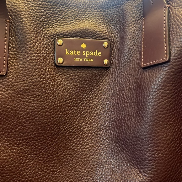 Kate Spade travel bag ,Plum color , great used condition - Picture 2 of 7
